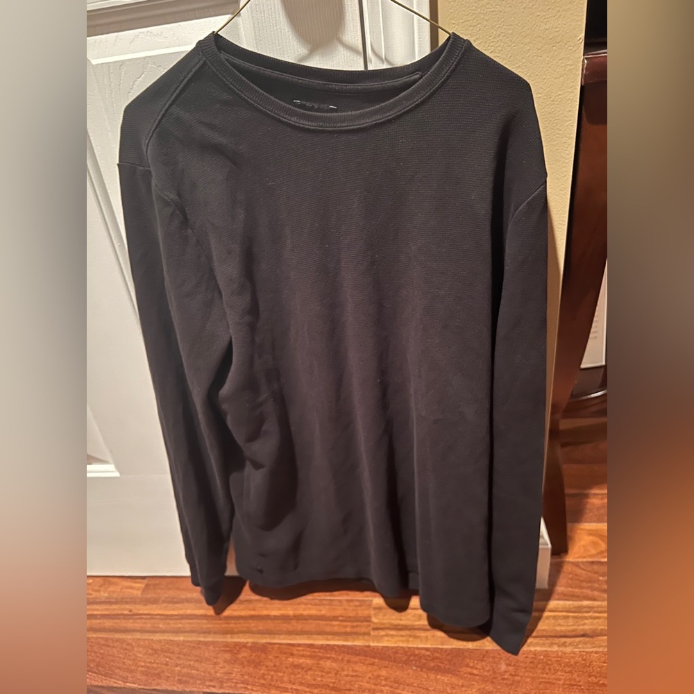 Cuts Clothing Men’s Prestige Thermal LS shirt, size LG in black.